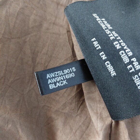 Andrew Marc Black Leather Vest Size Large Edgy Sophisticated Lined Pockets Biker - Picture 13 of 15